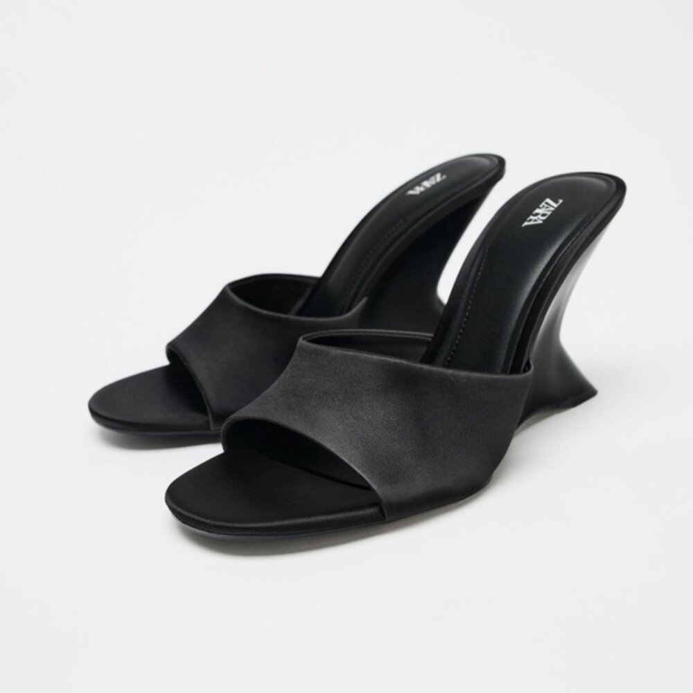 New! Zara asymmetric wedge sandals